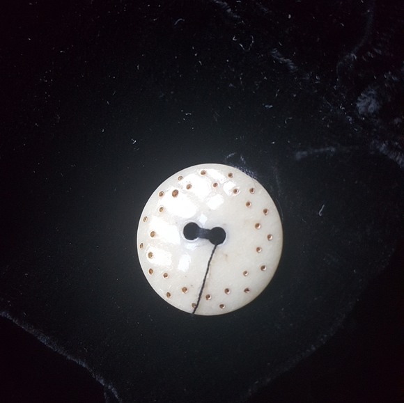 Angel Pie. Velvet top. Ribbon & button. Lg. - Picture 8 of 9